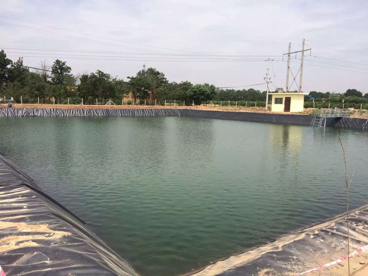 防渗土工膜